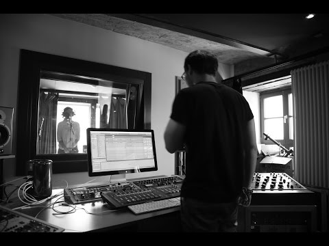 First EP release - MANONO band