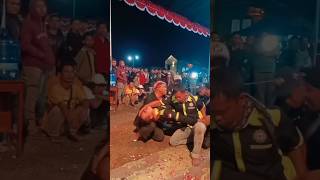 Download lagu 😱 The handler is in a trance 😲 Kubro Katri Siswo #pawang #ndadi #brodut #kesurupan #viral #shorts mp3 Download lagu 😱 The handler is in a trance 😲 Kubro Katri Siswo #pawang #ndadi #brodut #kesurupan #viral #shorts mp3