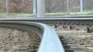 preview picture of video 'Sperrung der Linie 11 in Schkeuditz am Wochenende (19.11.2010)'