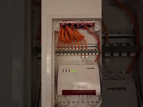 Media Verteiler nachgerüstet unterputz Montage Ziegelwand