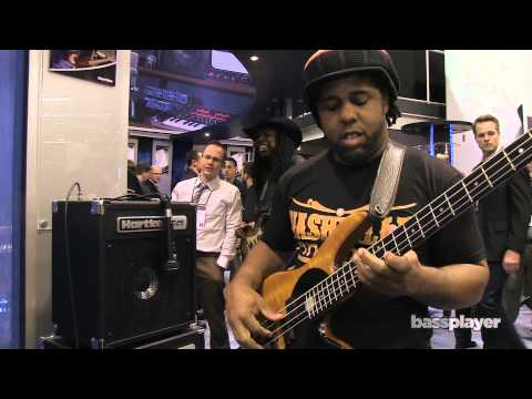 Victor Wooten tries out Hartke's HD25 Combo [NAMM 2014]