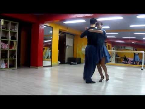Tango Lesson : Close Embrace - Sacada