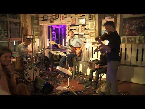 Buergi's Quest  feat. Simon Heggendorn & Michael Zisman "I ha e Uhr erfunde"