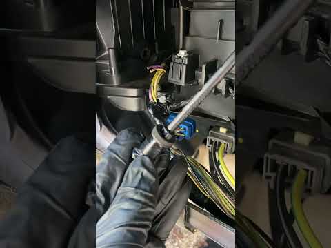 08 ford fusion evap sensor hack to make a/c work. Add the new sensor let it go.