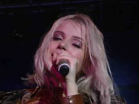 Мика Ньютон - Белые Лошади (live в Черкассах) 2007