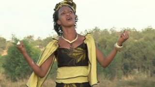 Emaus Band KahamaTanzania Mwanadamu Official Video