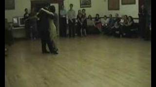 María Olivera y Gustavo Benzecry Sabá, Milonga en Gales