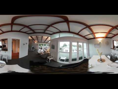 Tour of a home staged house in Meadowbank