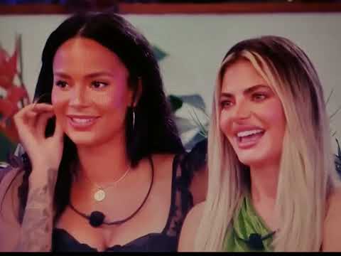 Kyra and Megan (Love Island Games)