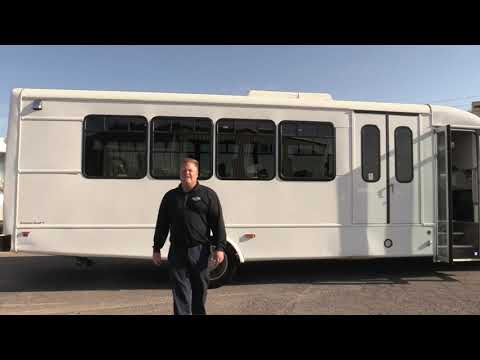2016 F550 Starcraft XL 26 Passenger Bus with RESTROOM