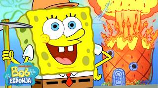 Bob Esponja destruindo casas na Fenda do Biquíni 🏠 | 45 Min | Bob Esponja em Português