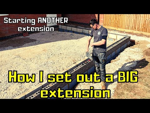 Bricklaying - Setting out a BIG extension - Teaching the apprentice #vlog #renovation
