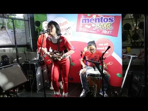 BennyBunnyBand - Live at Vito Cruz LRT Station (Full Set)