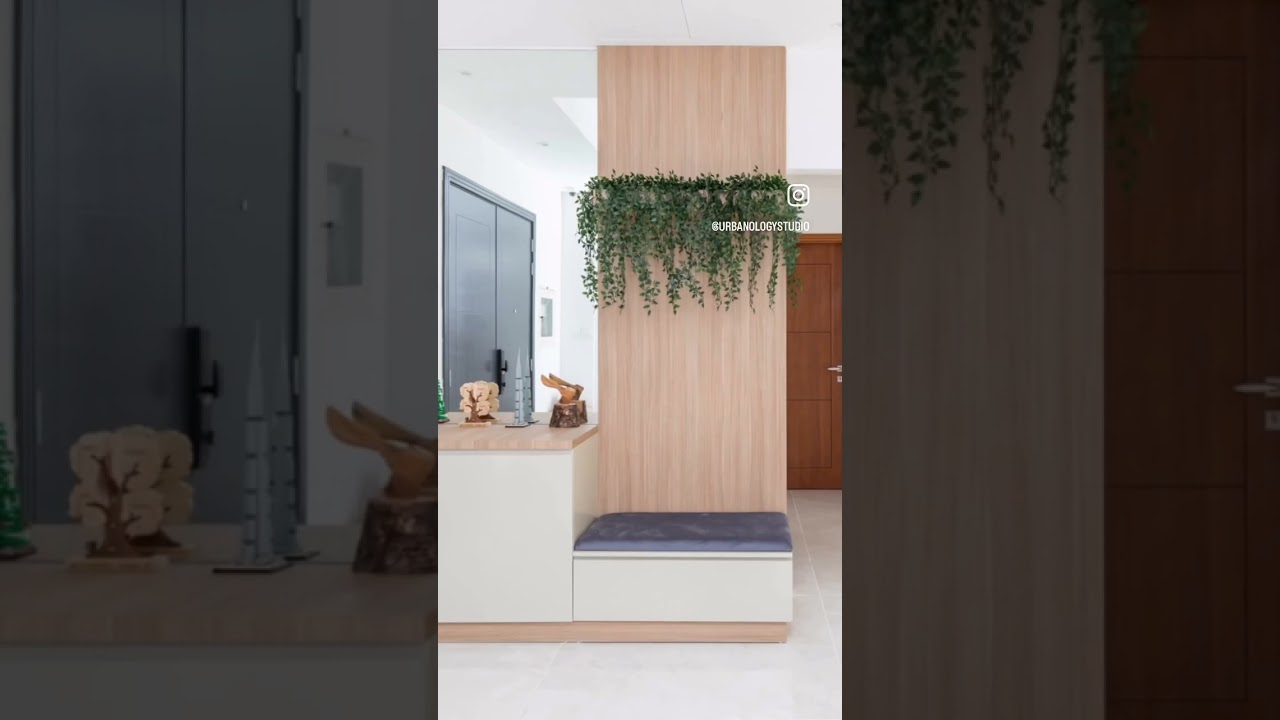 How amazing is this entryway transformation