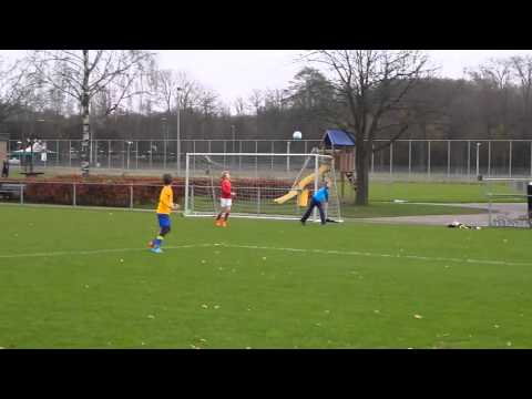 Peer keert een geweldige knal van Saestum.