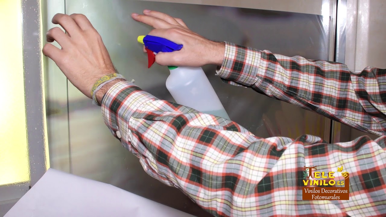 Video Colocación de un vinilo en una Mampara de Baño