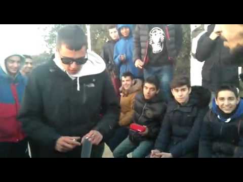 Encantador de petas vs Cobe