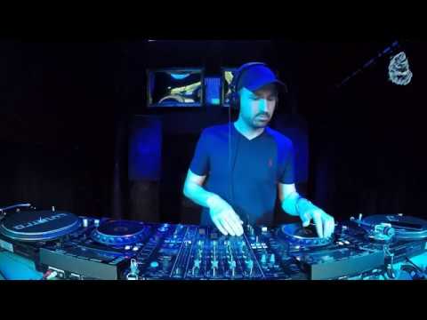 The Blue Oyster:  SANTI / 26.05 / 19 - 20