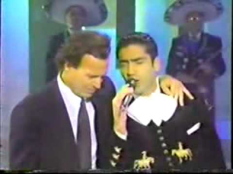 Julio Iglesias y Alejandro Fernandez La media vuelta