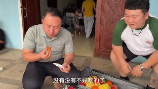 Download lagu Lingling arrived at the home of her two sisters-in-law in Laos smoothly. The two families treated h mp3