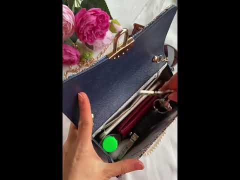 Discover unique Etsy boho bag designs, including rug shoulder bags and bohemian crossbody bags.