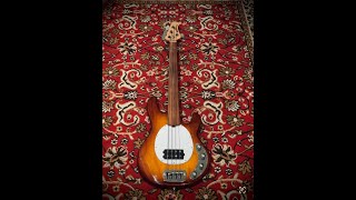 Video thumbnail for 1997 MUSICMAN STINGRAY BASS FRETLESS - Andy's Vintage Guitars by ANDY'S VINTAGE GUITARS