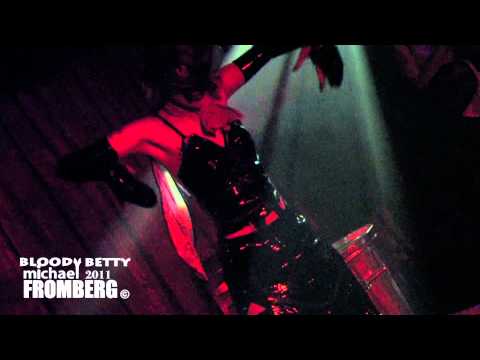 Bloody Betty Famous Monsters Human Fly - Michael Fromberg