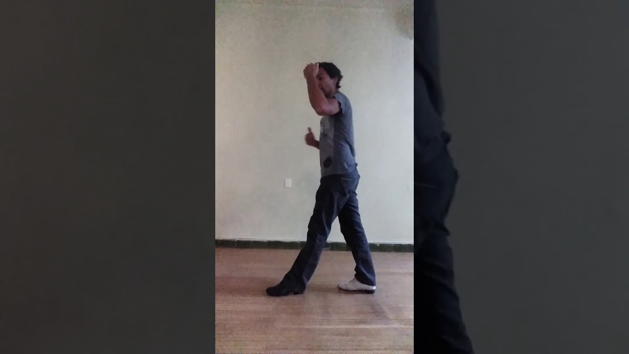 El Abrazo Montevideo Tango Club. Esteban Cortez. Ejercicio: El pivot.