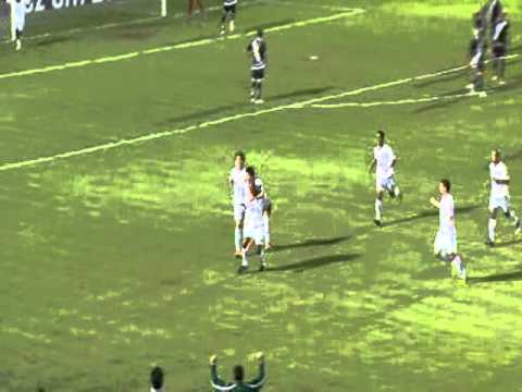 Goiás goleia ponte Preta por 3 a 0