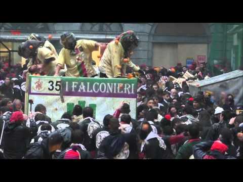 Battaglia arance carro da getto I Falconieri - Carnevale Ivrea 2016