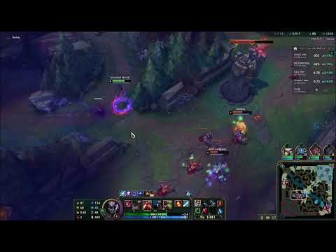 Shaco troll people under tower