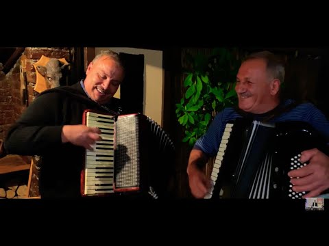SERGIU STB SI MARIUS ANDREI - La cazanul lui Ion'