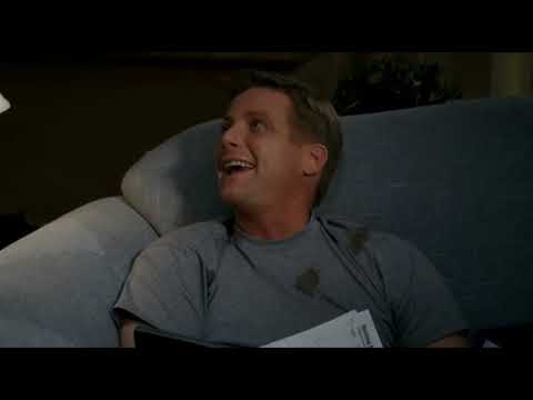 Mike Took A Peek At Susan, Lynette Asks Tom If They Are Happy - Desperate Housewives 1x03 Scene