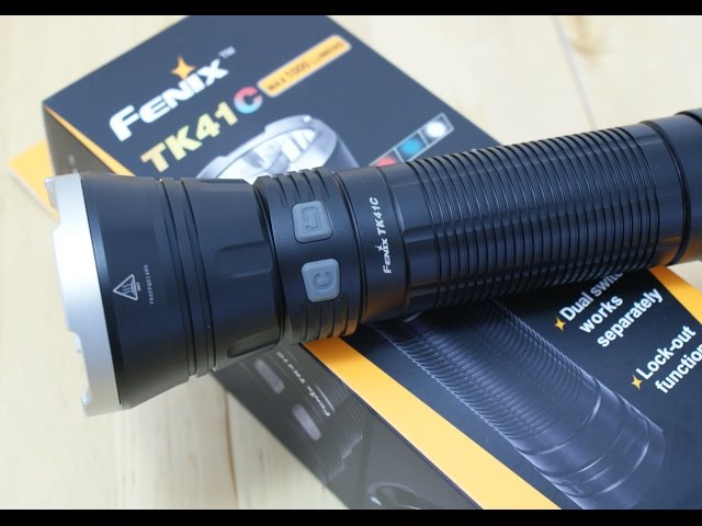 Video Teaser für (GER) Fenix TK41C Weiß-Rot-Blau mit max 1000 Lumen Kurzvorstellung