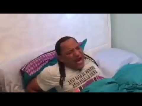 😂😂😂 Que maldita cura {Elianchite} 🐓[vídeo oficial]