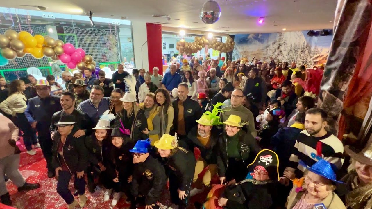 El Centro Comercial Águilas Plaza celebra el Carnaval con asociaciones sociosanitarias y residencias de mayores