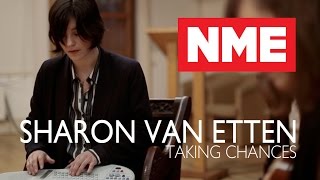 Sharon Van Etten Plays &#39;Taking Chances&#39; In A London Church - NME Session