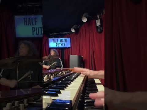 Spontaneous groove on the Hammond XK5 with my brother in gristle!