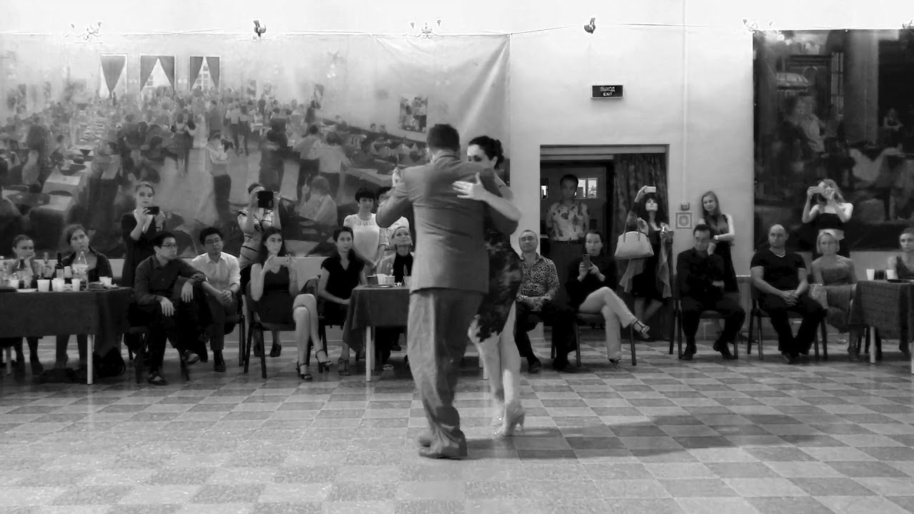 Elena Sergienko y Sergiy Podbolotnyy performing at Nuestro Tango Weekend 2017