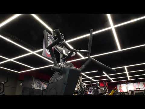 фото эллиптический тренажер профессиональный (степпер-кросстрейнер) с автонаклоном bronze gym st800m 0