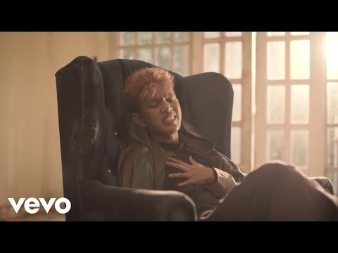 Yonnyboii - SALAHKU (Official Music Video)