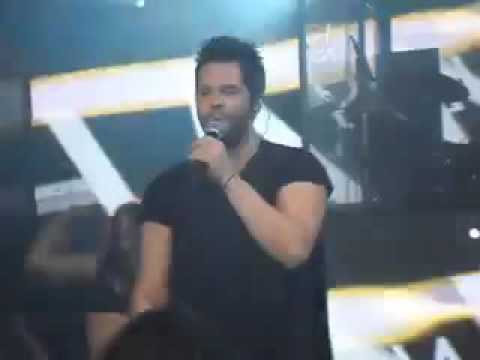 Ksenyxtaw-Giorgos Tsalikis-Caramela Live(24-1-2014)