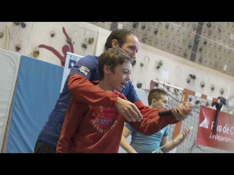 Para-badminton : des jeunes sensibilisés