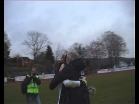 EIK går videre til tredje runde i cupen. Den avgjørende strafferedningen og feiringen etterpå