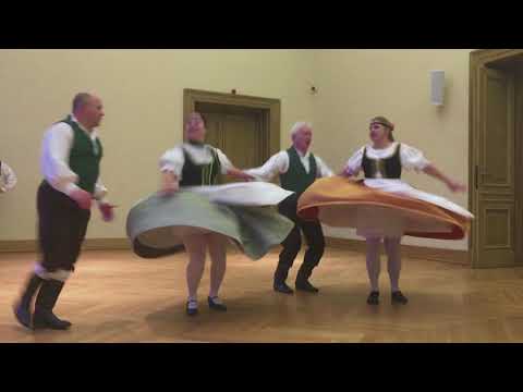 Folklorní spolek BEJVÁVALO: povídání a vystoupení, sestřih