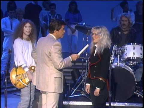 Dick Clark Interviews Kim Carnes - American Bandstand 1985
