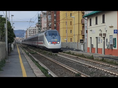 IC 641 Milano Centrale - Ventimiglia in transito a Borghetto Santo Spirito