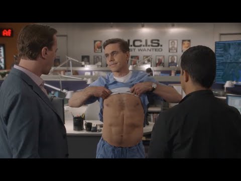 NCIS 20x04 (5) Palmer shows off his abs