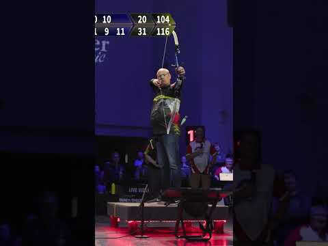 THE MOST CLUTCH SHOT IN BAREBOW FINALS HISTORY! #archery #clutch #fyp #top10