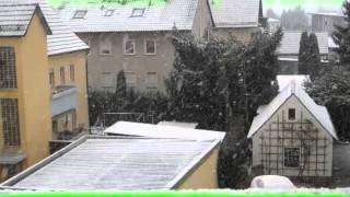 preview picture of video 'Leise rieselt der Schnee. Schneefall in Forchheim am 06.12.2013'